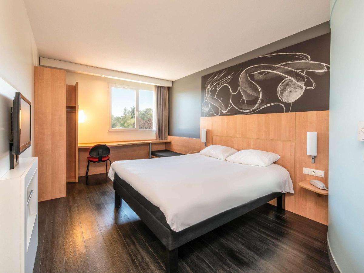 Hotel Ibis Issoire Exterior foto